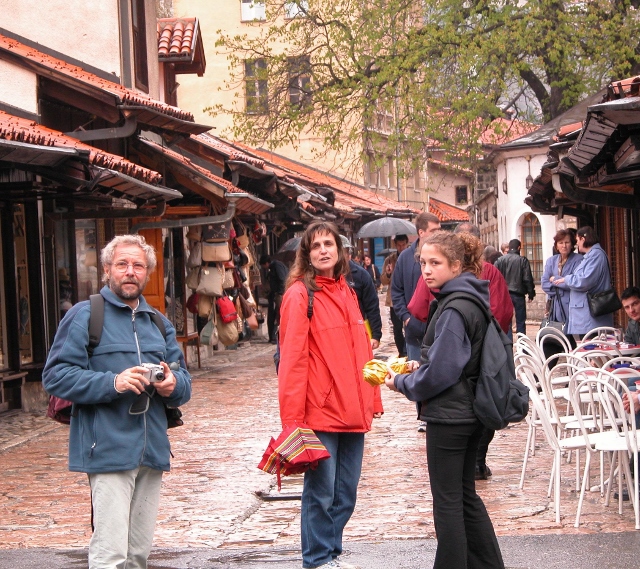 Elisabetta nelle strade di Sarajevo